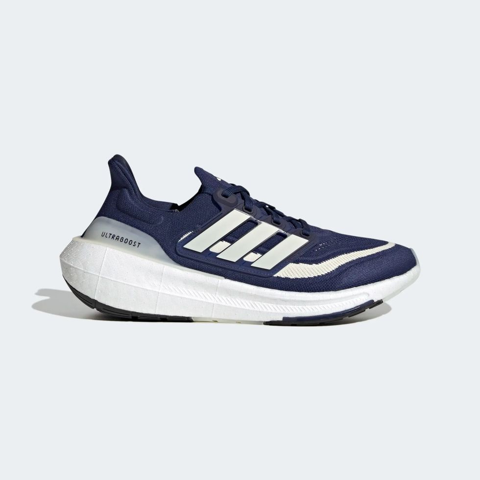 ángulo Refinamiento Por ahí 16 Best Adidas Shoes to Buy in 2023, According to Style Experts