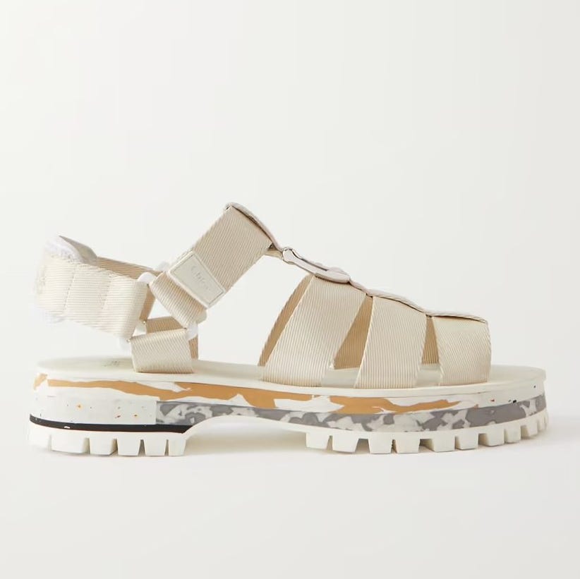 Sandal Flatform Anyaman Dihiasi Nikie Sandal Flatform Anyaman Dihiasi Nikie