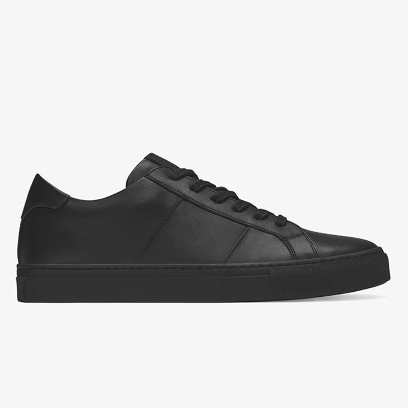 sneaker black and