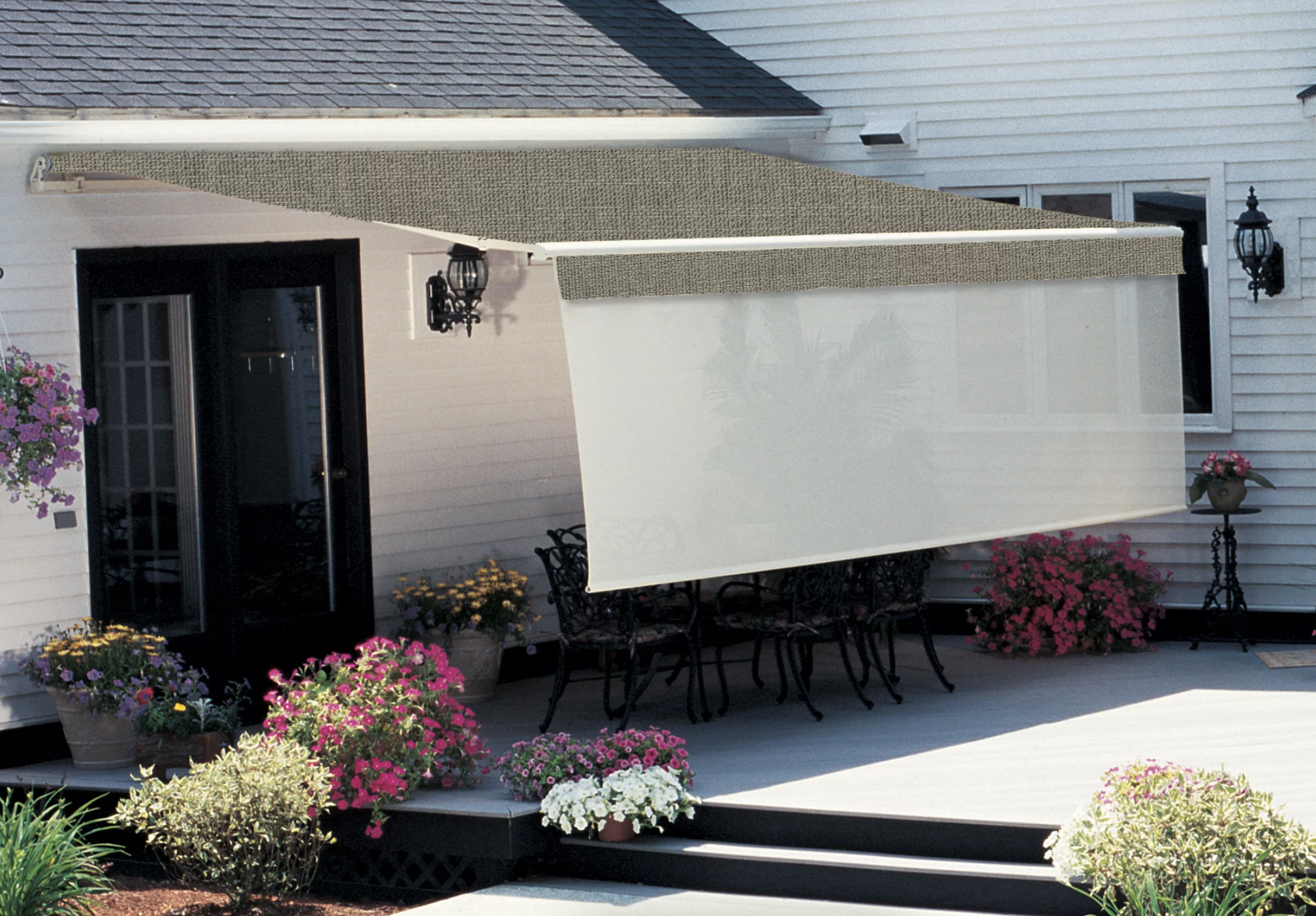 7 Best Retractable Awnings Of 2023 | Retractable Awning Reviews