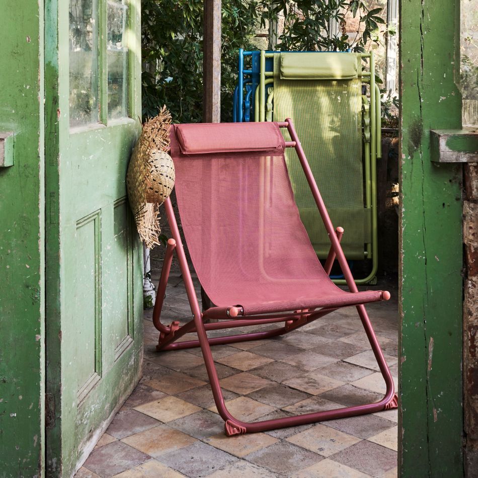 Colourful deck chairs hot sale