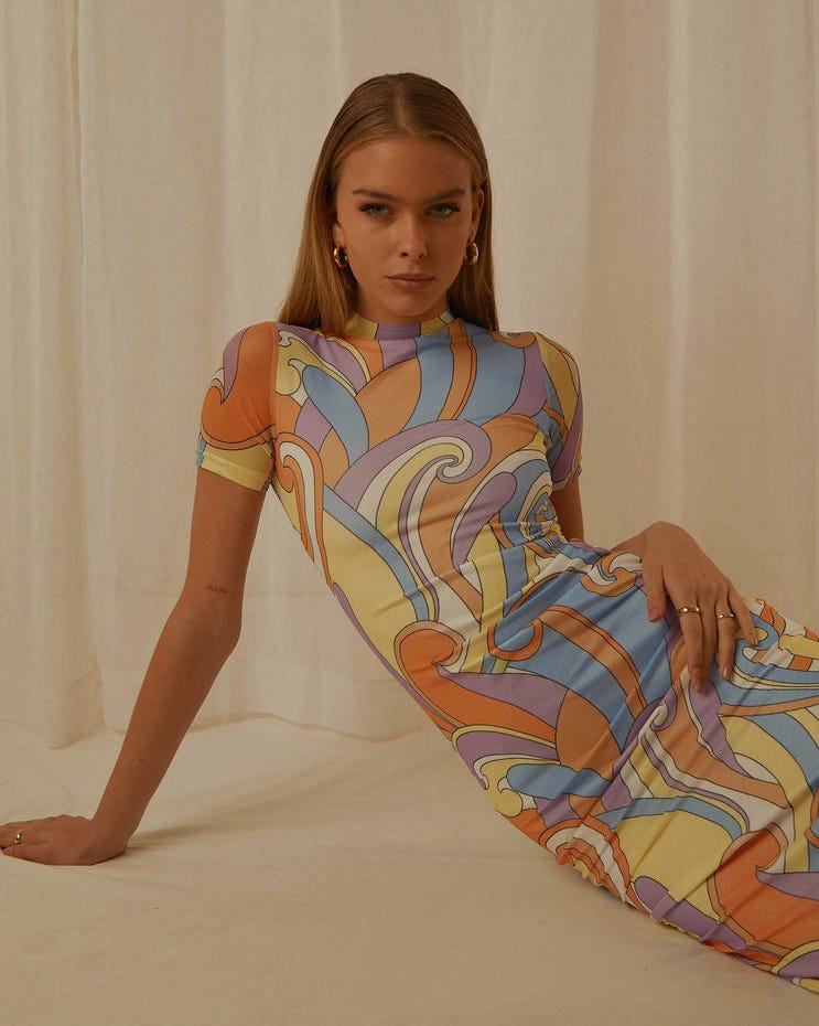 In der Stadt Mesh-Maxikleid In der Stadt Mesh-Maxikleid