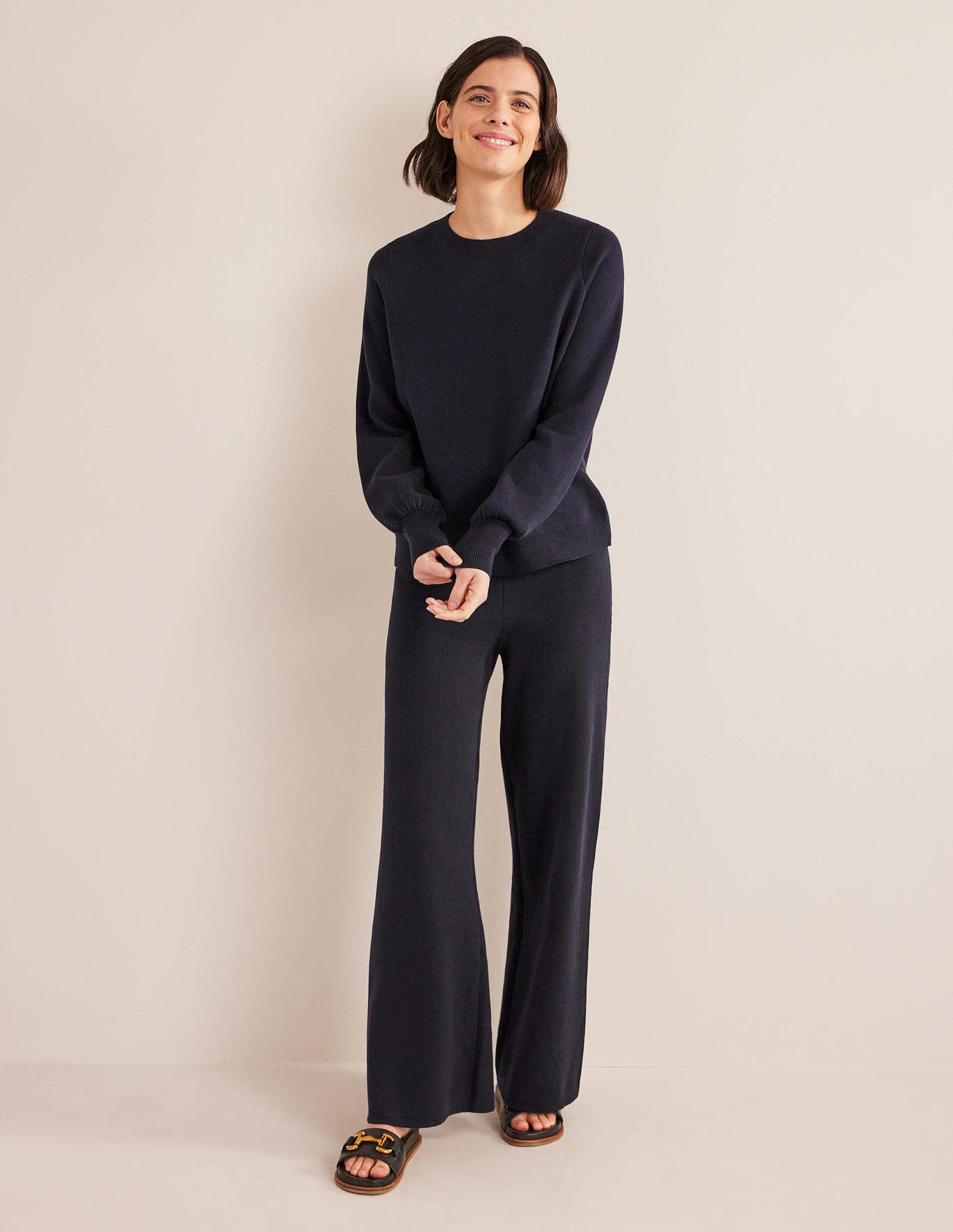 Autumn and Winter New Fashion Knitted Three Suits Ladies Knitted Slim  Temperament Vest Trousers Sports Suit Pants - China Dress and Dress for  Women price | Made-in-China.com