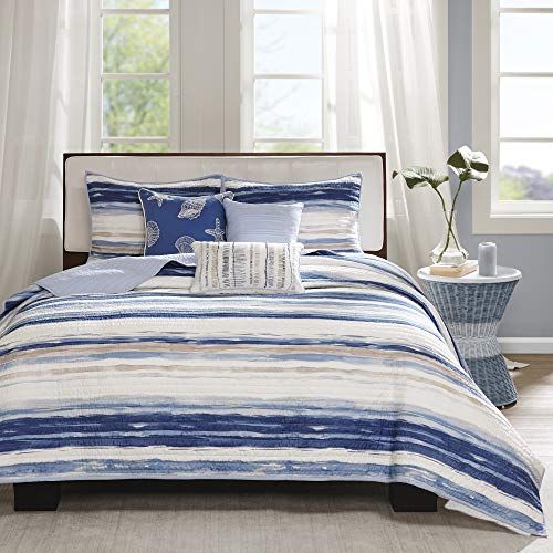 Blue and White Quilt Set