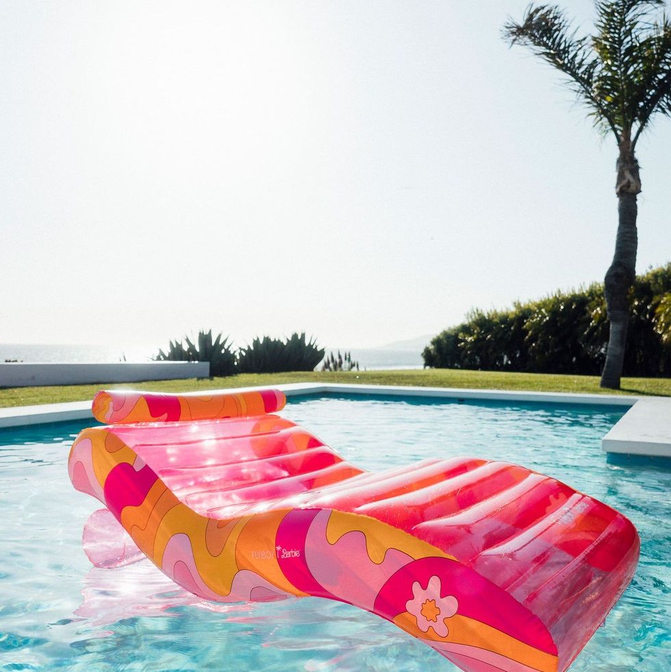Dream Clear Pink Chaise Lounger