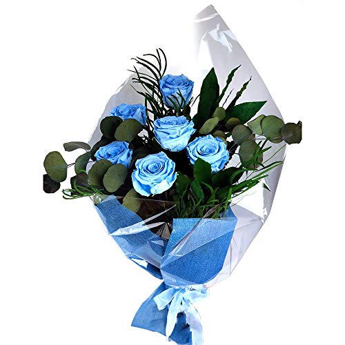 Ramo de rosas azules preservadas
