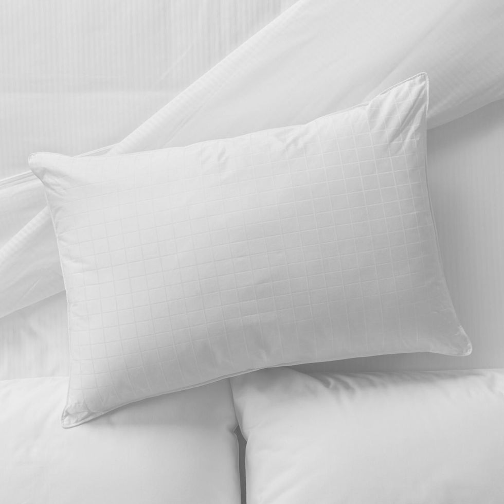 Hotel Sobella Hypoallergenic Medium Pillow
