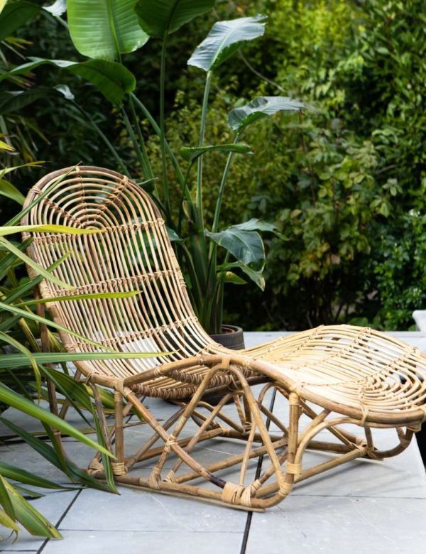 Curved rattan best sale sun lounger