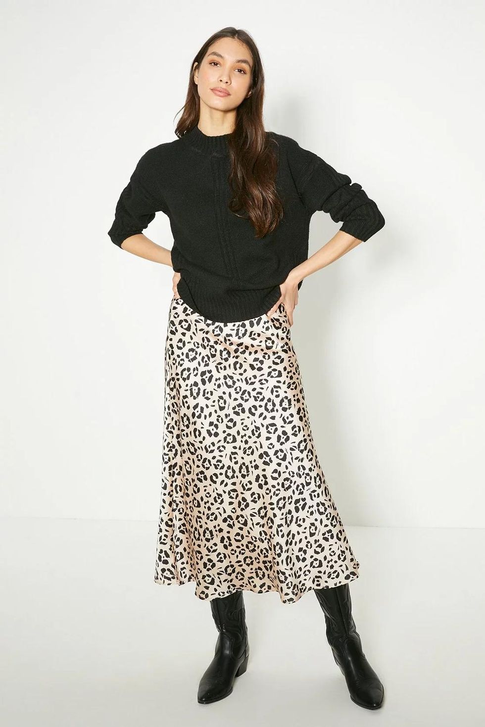 Trinny Woodall is chic in leopard print look