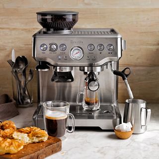 Breville Barista Express Espresso Makinesi