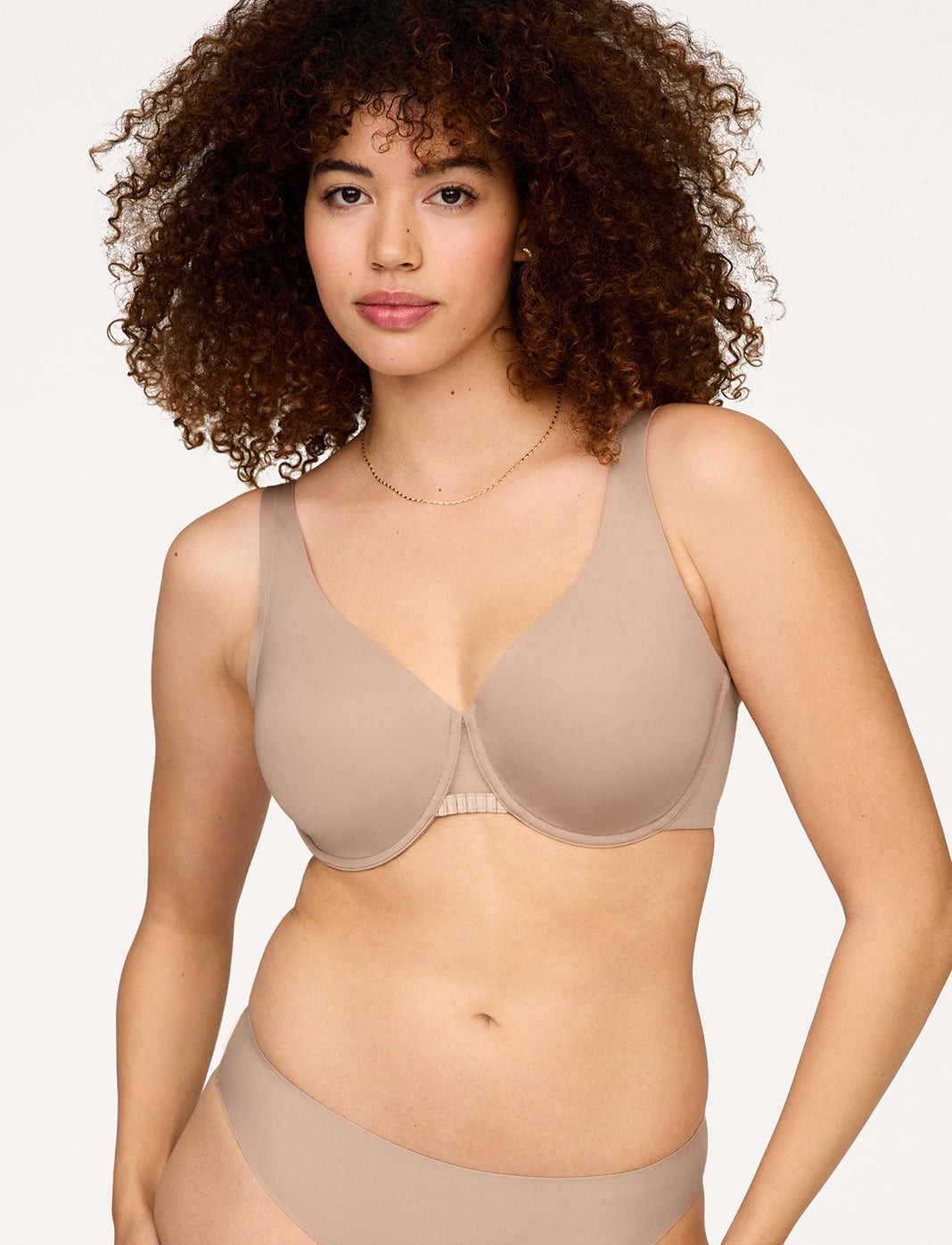 15 Best Minimizer Bras for Large Breasts According to Reviews