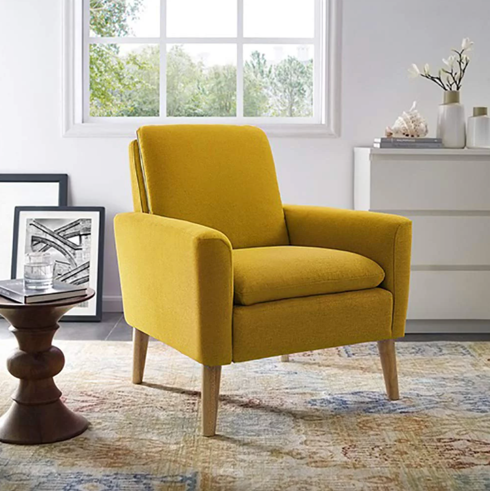 Tufted Accent Chair 