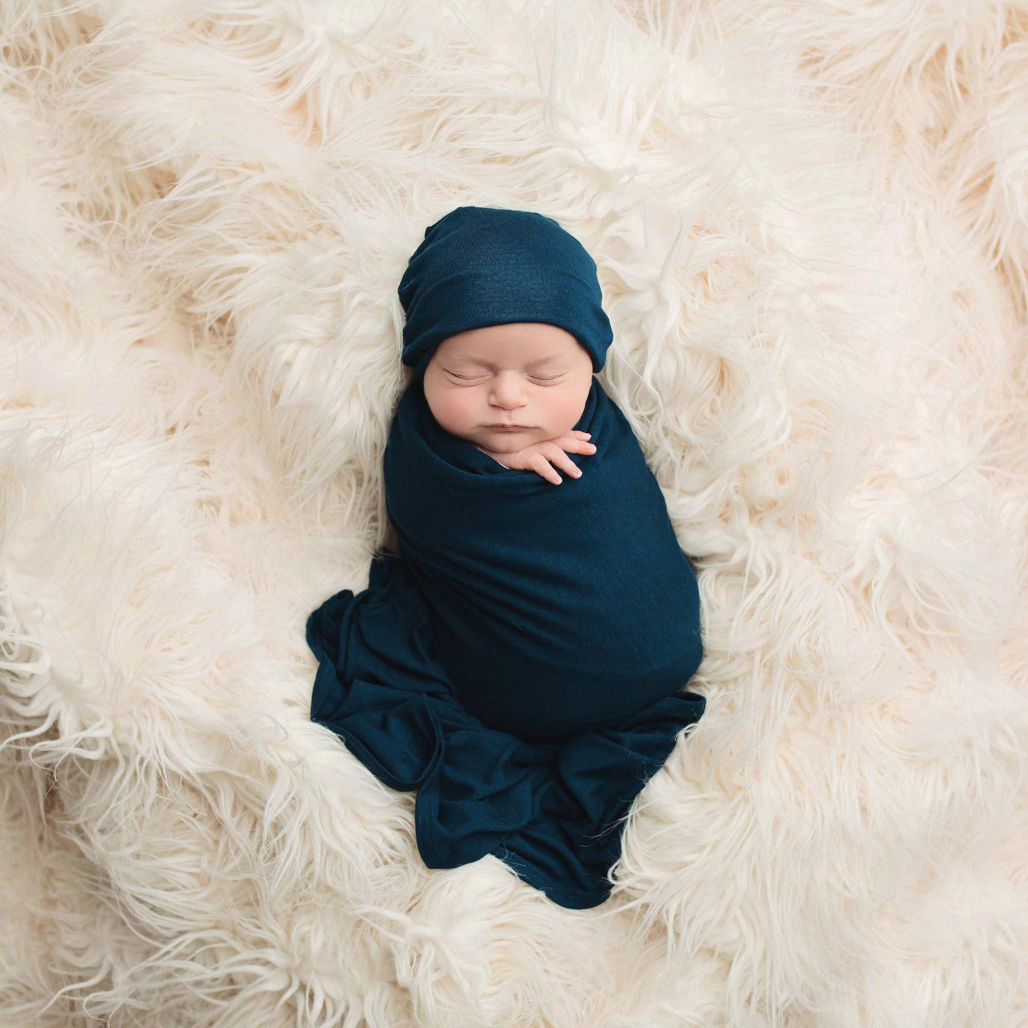 Best Gifts for Newborn Babies-Snuggle Hunny