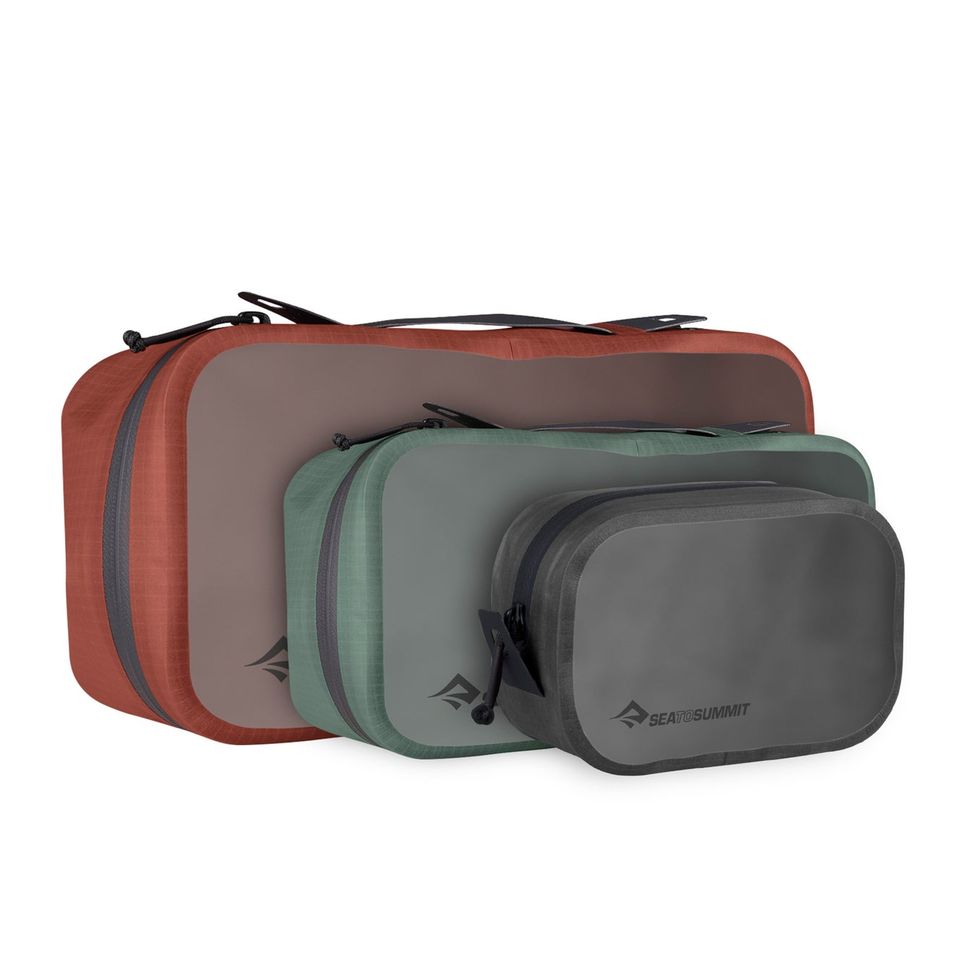 This $40 Duffel Bag Set Comes With 3 Packing Cubes