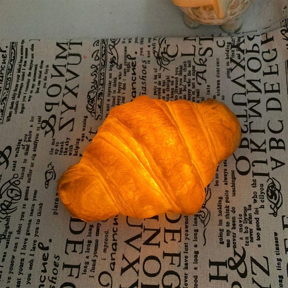 Croissant Light