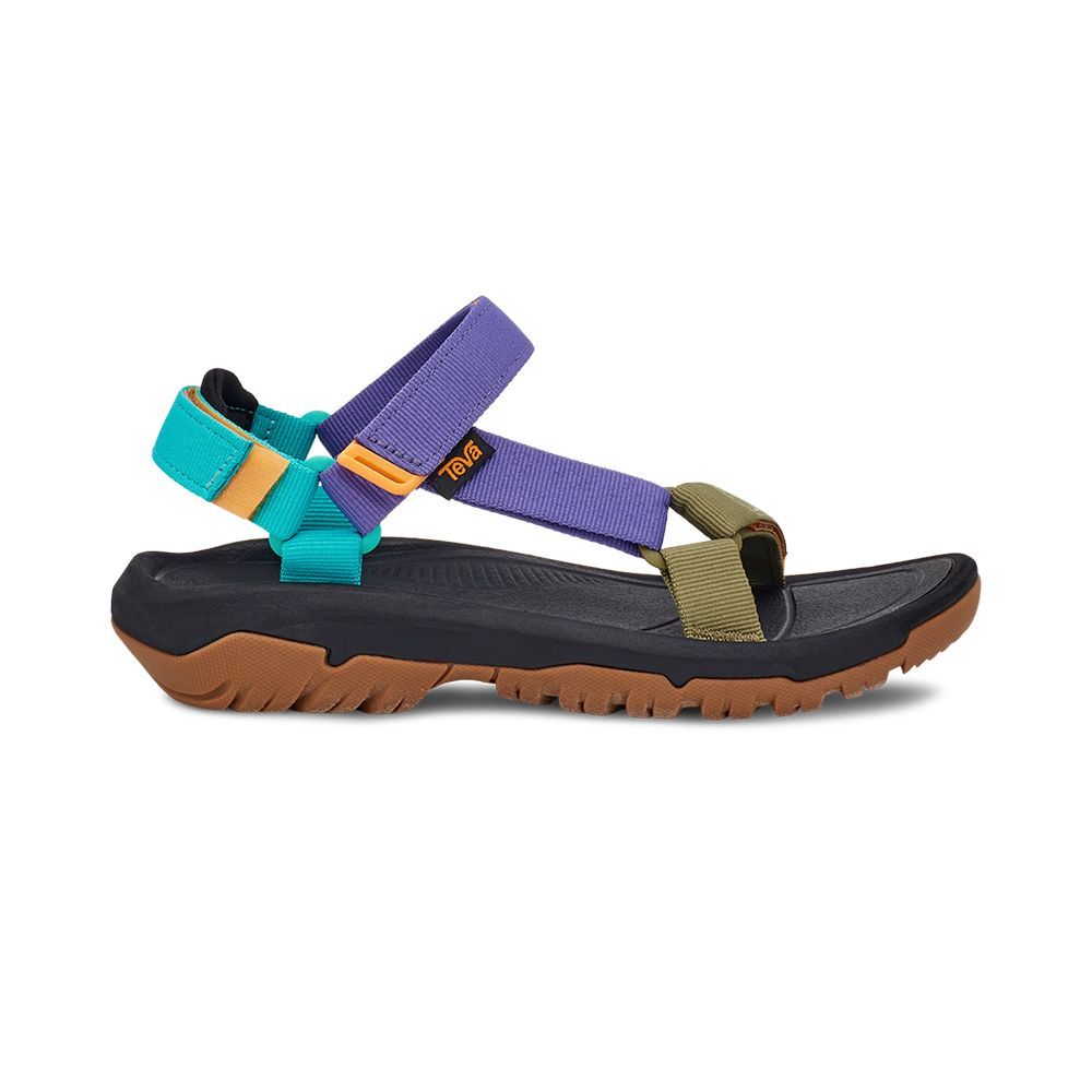 10 Best Hiking Sandals For Women In 2024