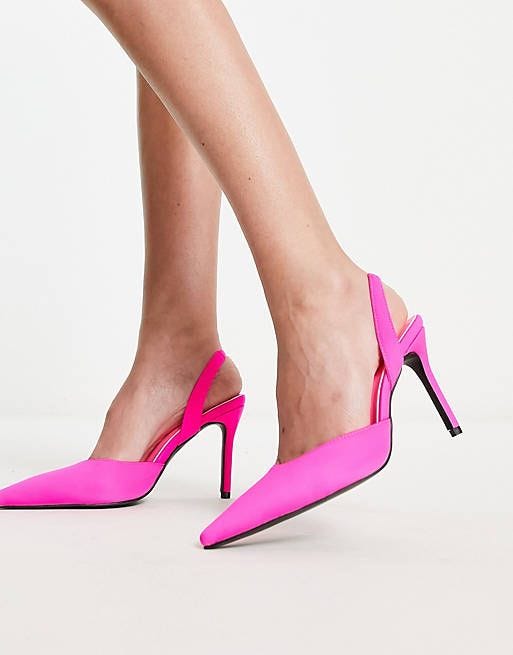 Sling heel shoes