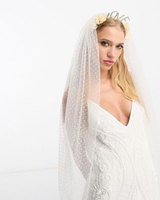 Potongan Bride To Be 'love' ikat kepala dengan kerudung berwarna putih