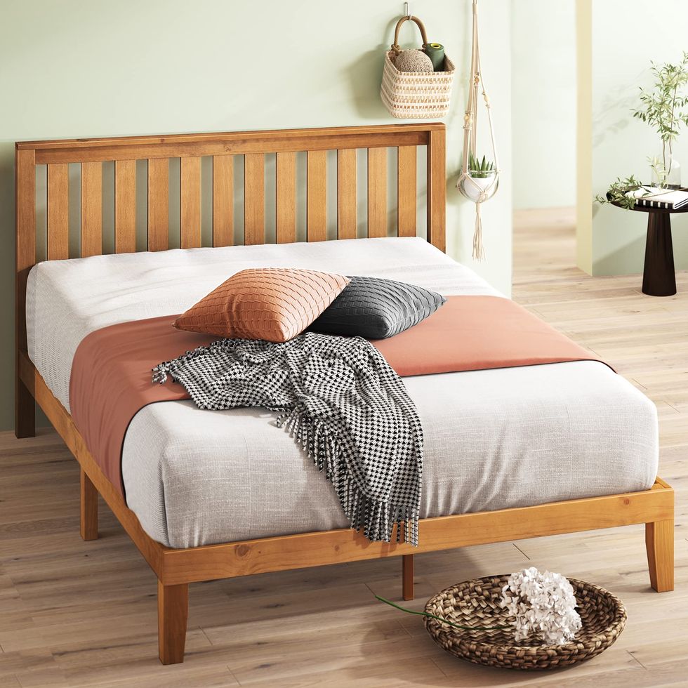 Solid Wood Bed: Buy Wooden Bed upto 60% off on Latest Wooden Bed