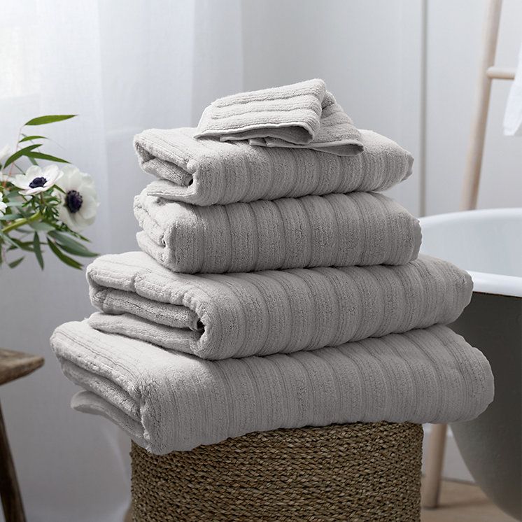 big fluffy bath towels.  Fluffy bath towels, White towels, Fluffy white  towels