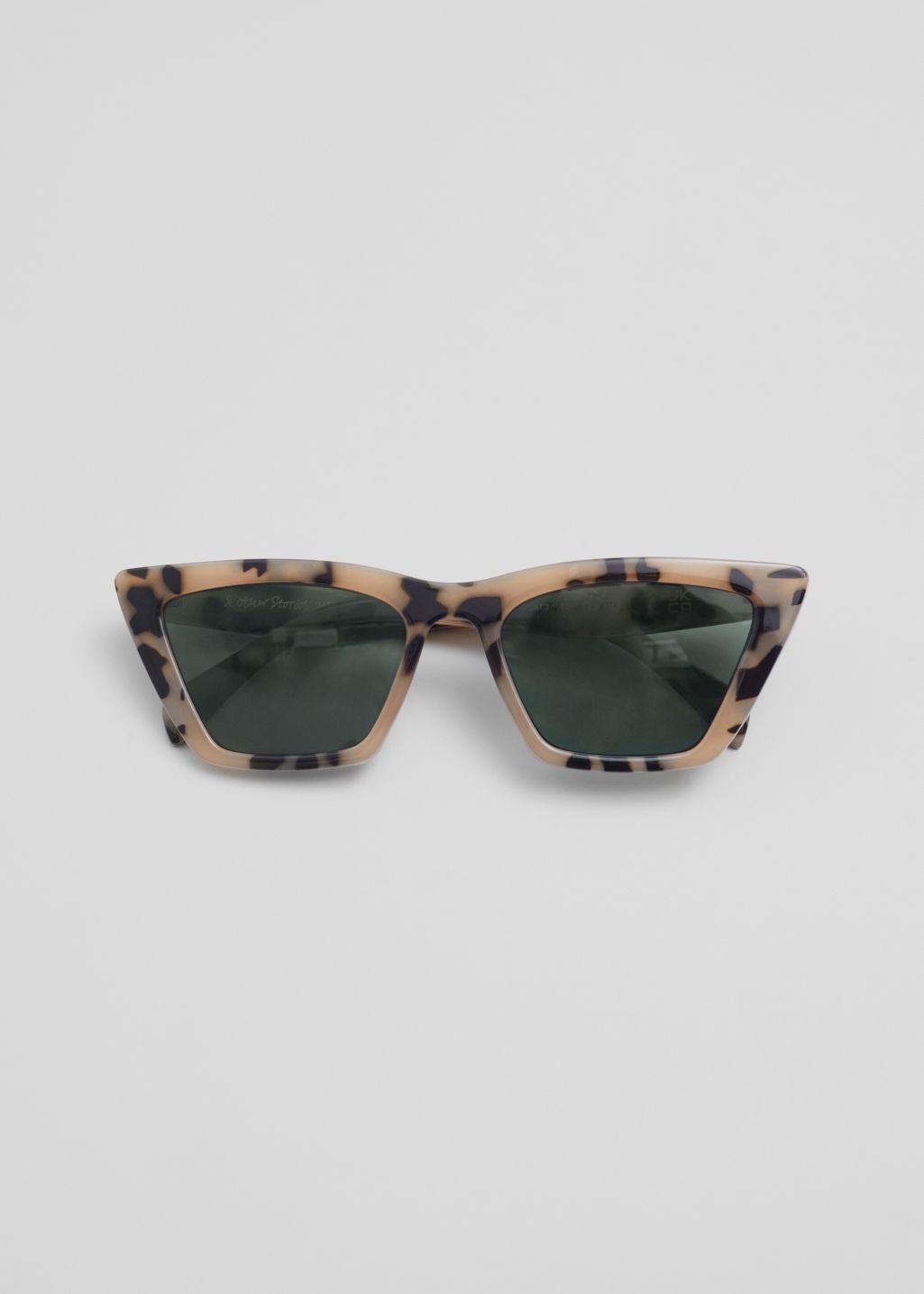 Gloria Defined True Cat Eye Sunglasses