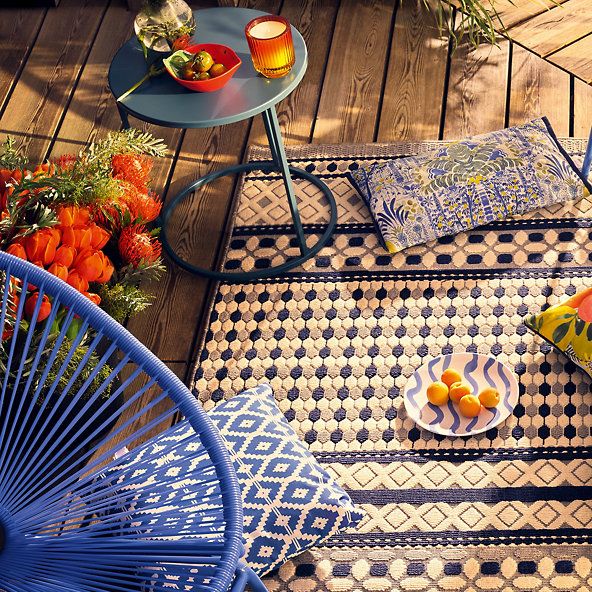 Outdoor rugs UK - Best outdoor rug for your garden