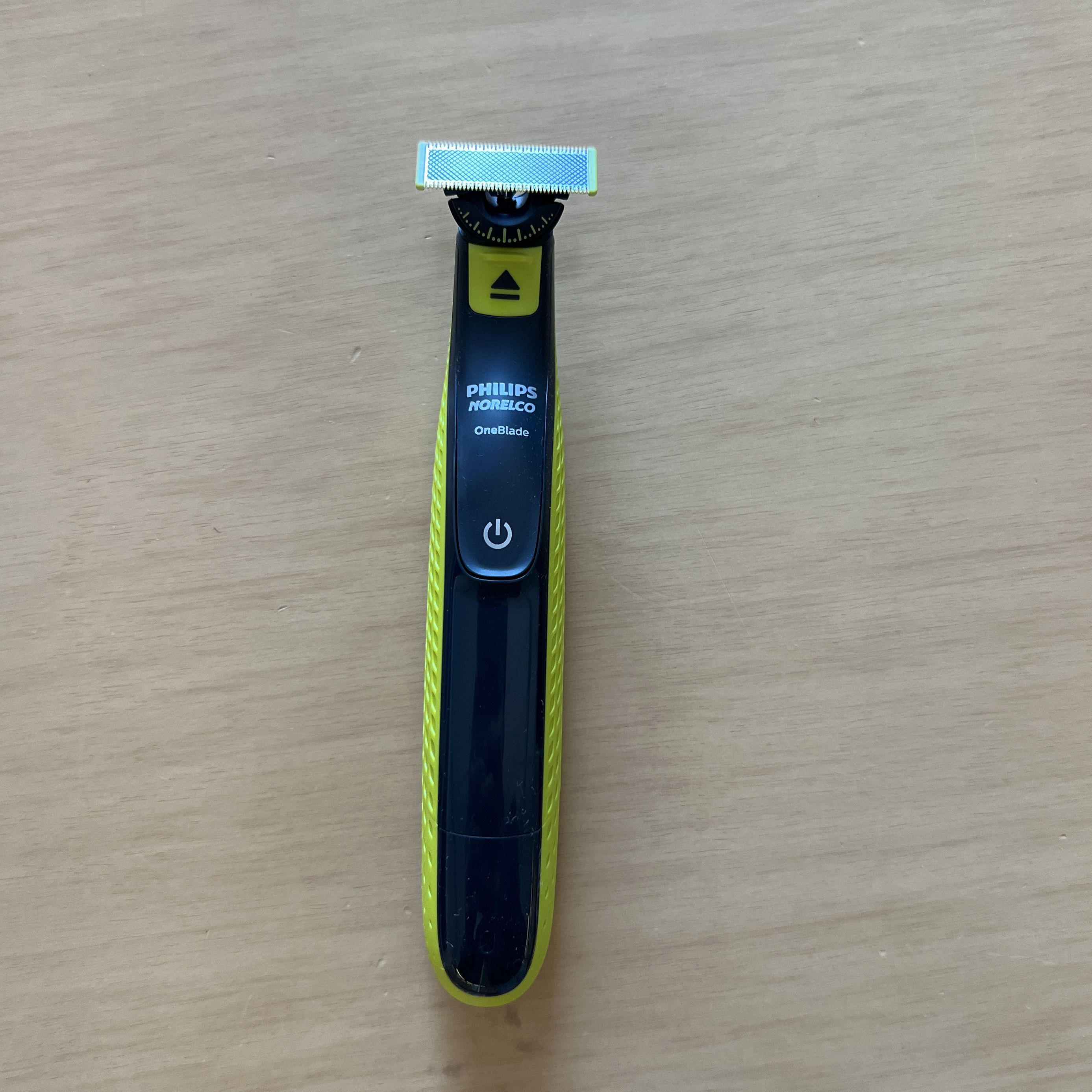 Small on sale electric razor