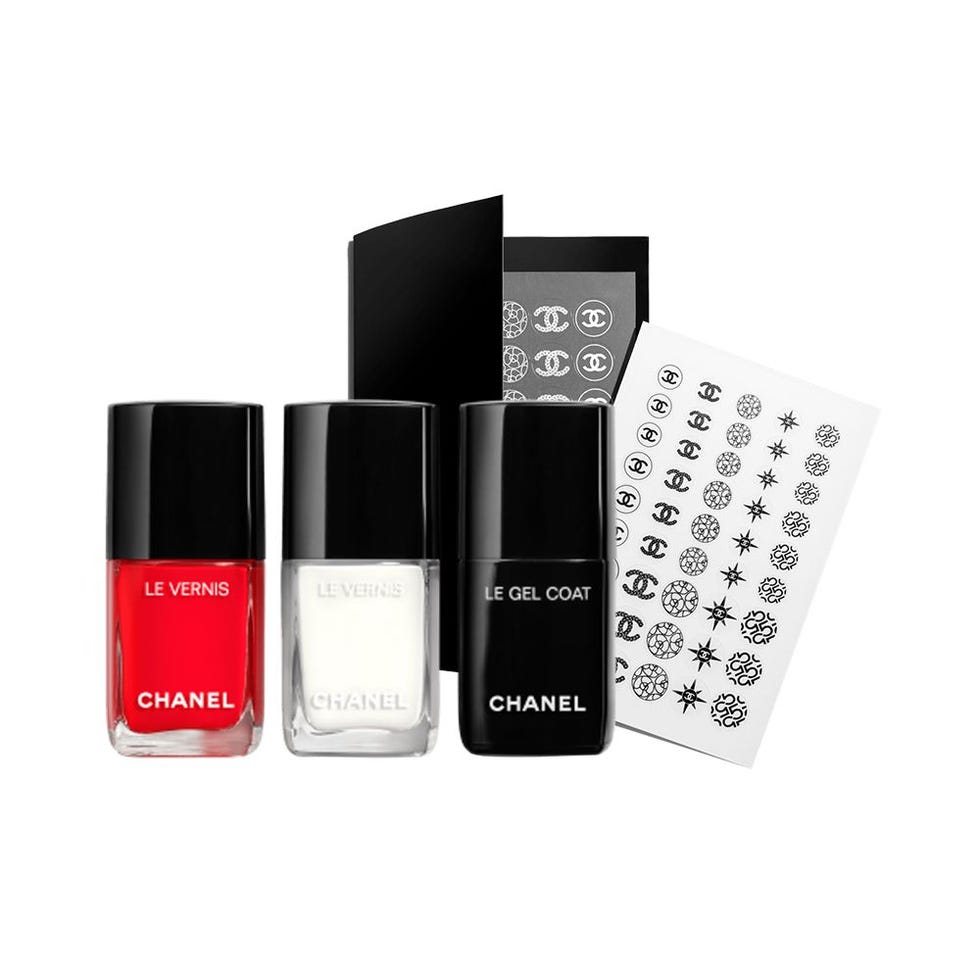 Le Vernis Nail Looks Set