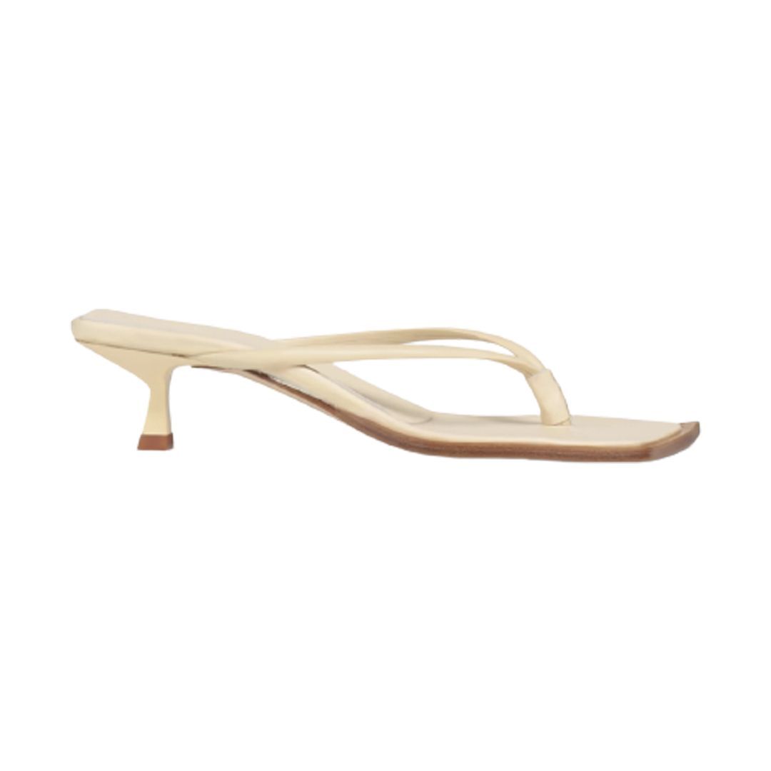 Square best sale toes sandals