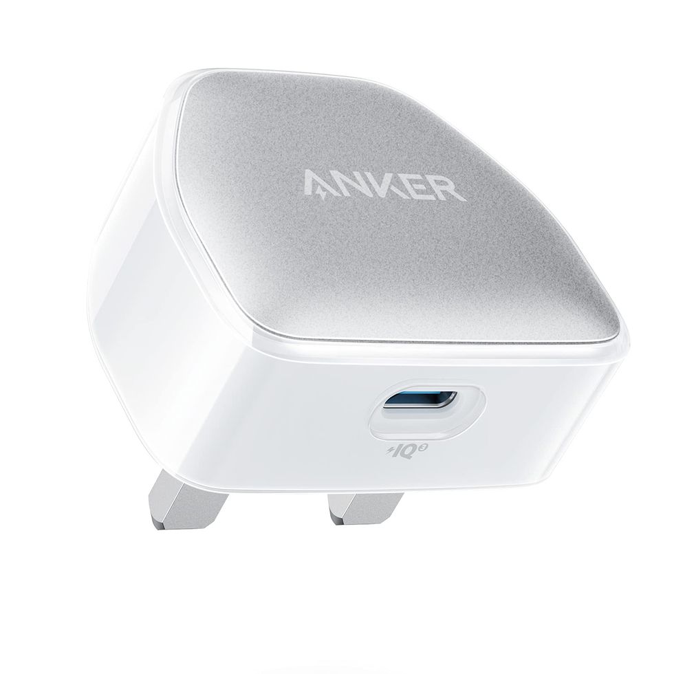Portable Chargers & Power Banks - Package Anker Nano Power Bank with  Built-in Foldable USB-C Connector Black and 511 Charger (30W) Nano 4 ECO  USB C White - Best Buy
