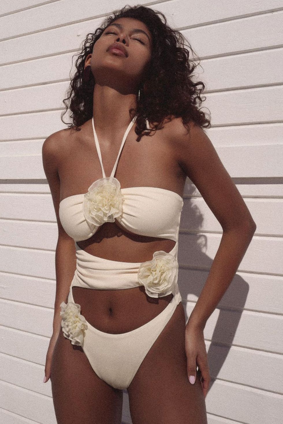 Celebs Wearing White Bikinis & Swimsuits: Pics Of Eva Longoria