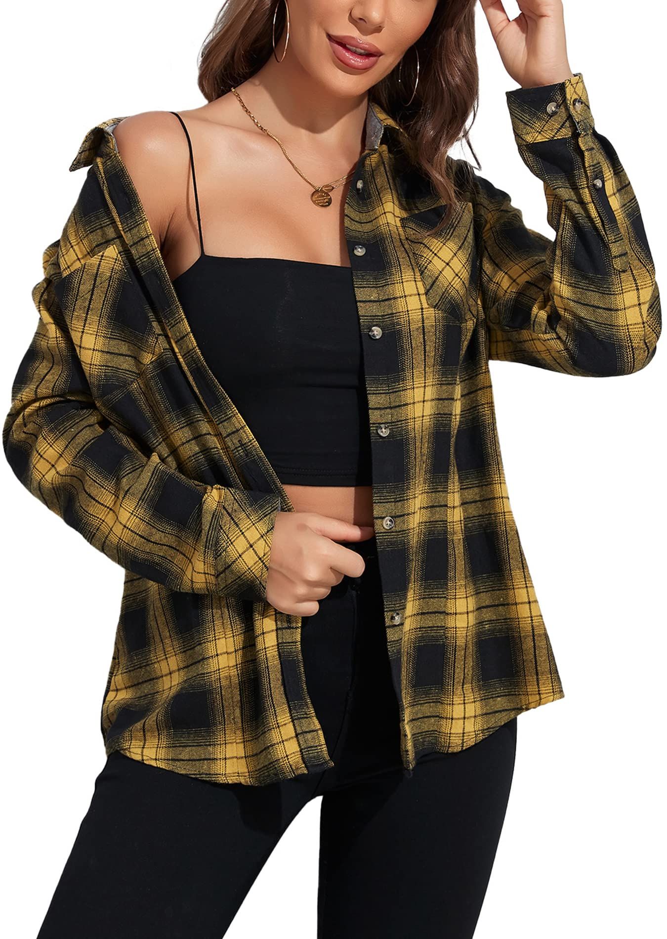 21 Best Flannel Outfits and Cute Ways to Wear Plaid Shirts 2024