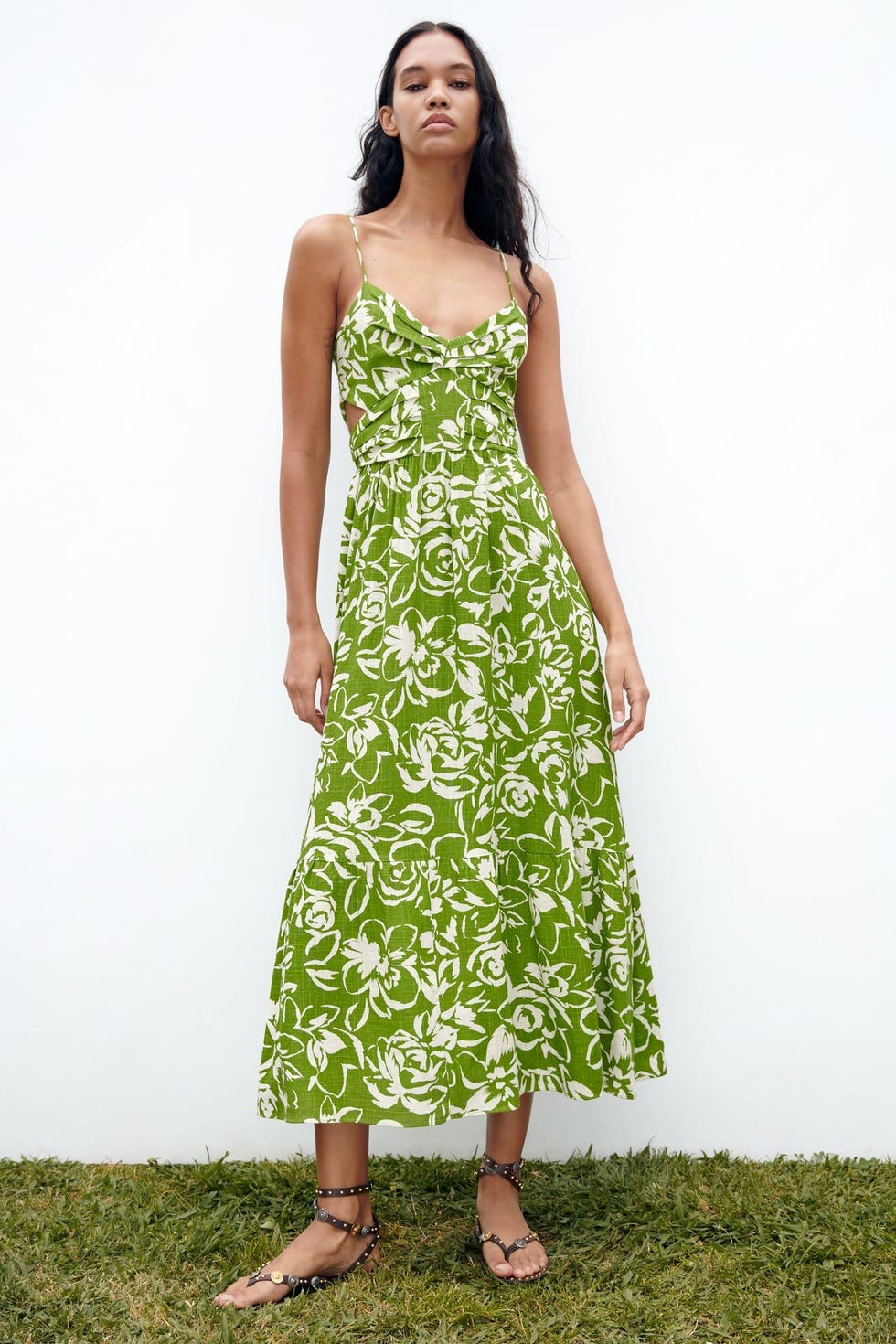 Print midi dress dengan detail cut-out Print midi dress dengan detail cut-out