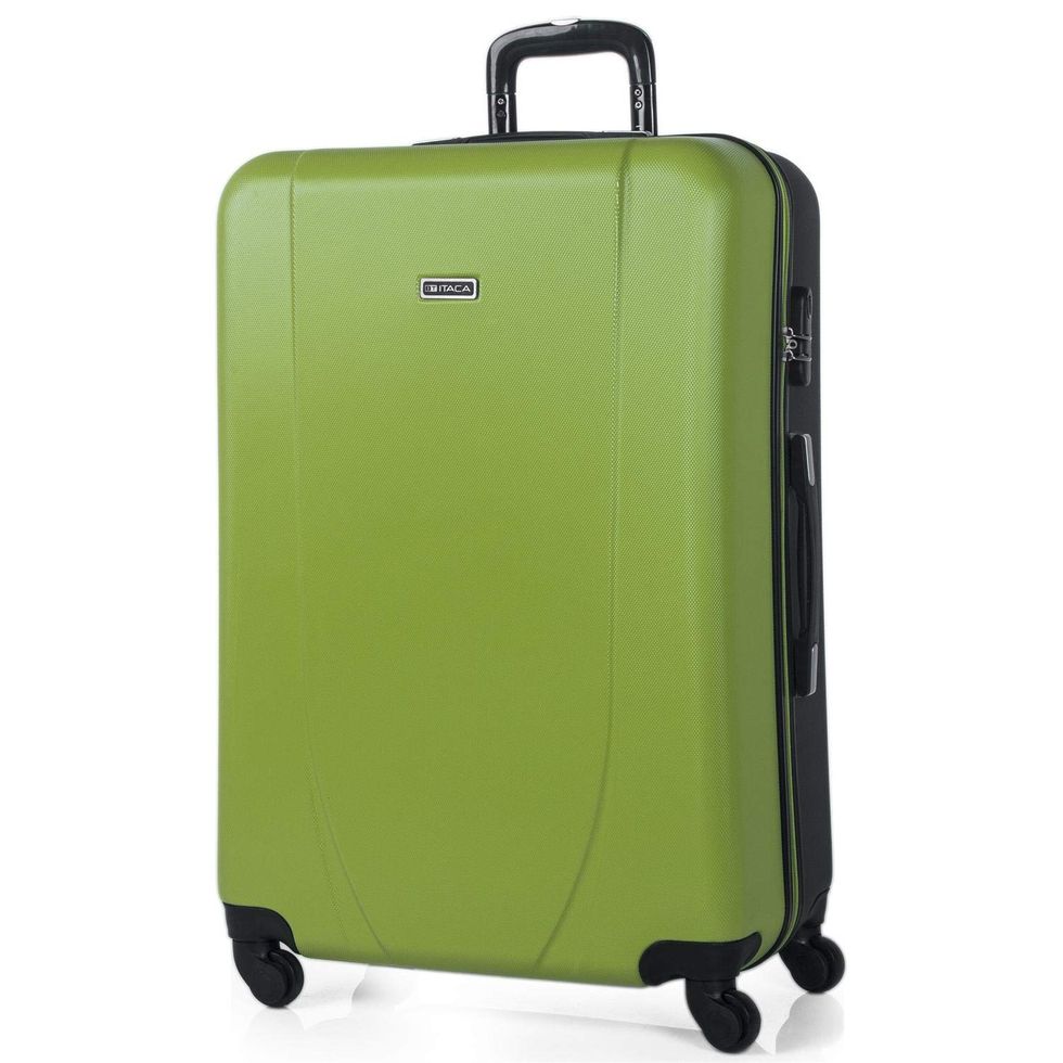 La maleta grande de viaje para facturar en Ryanair está en