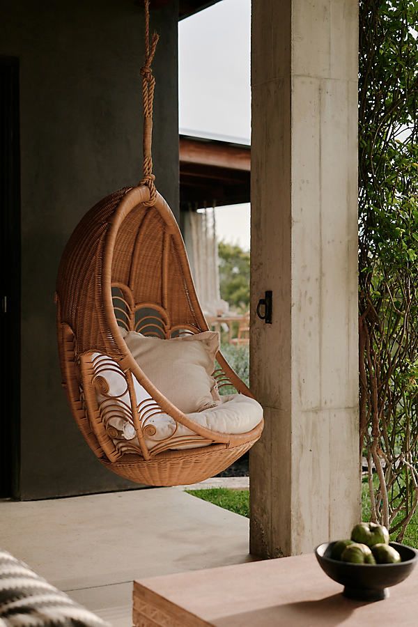 Wicker discount egg swing