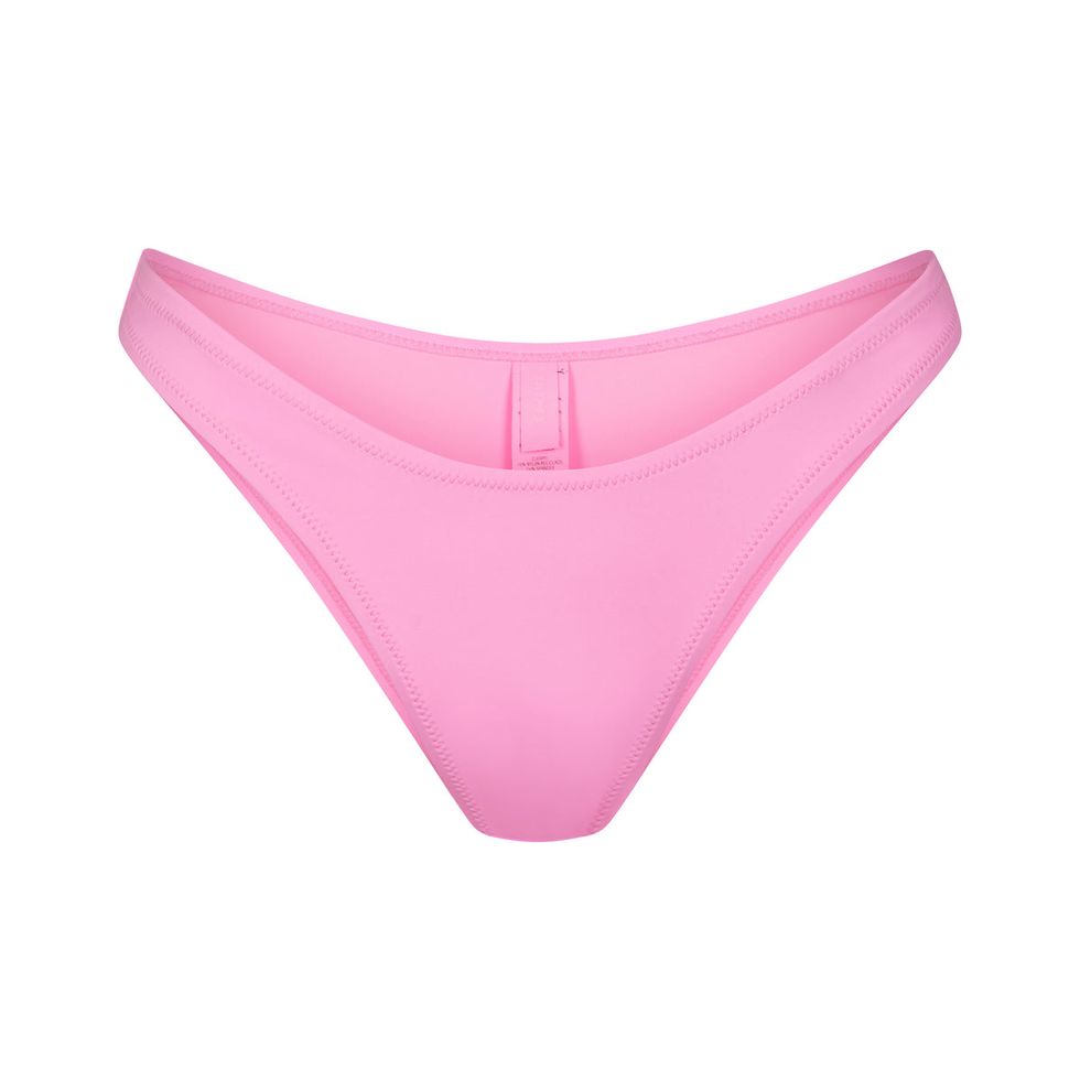 Kim Kardashian's bright pink thong bikini is a whole summer mood