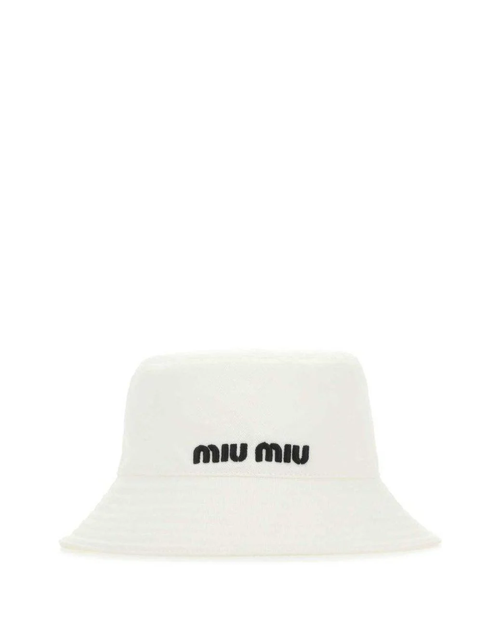 漁夫帽推薦：Miu Miu Logo裝飾白色漁夫帽