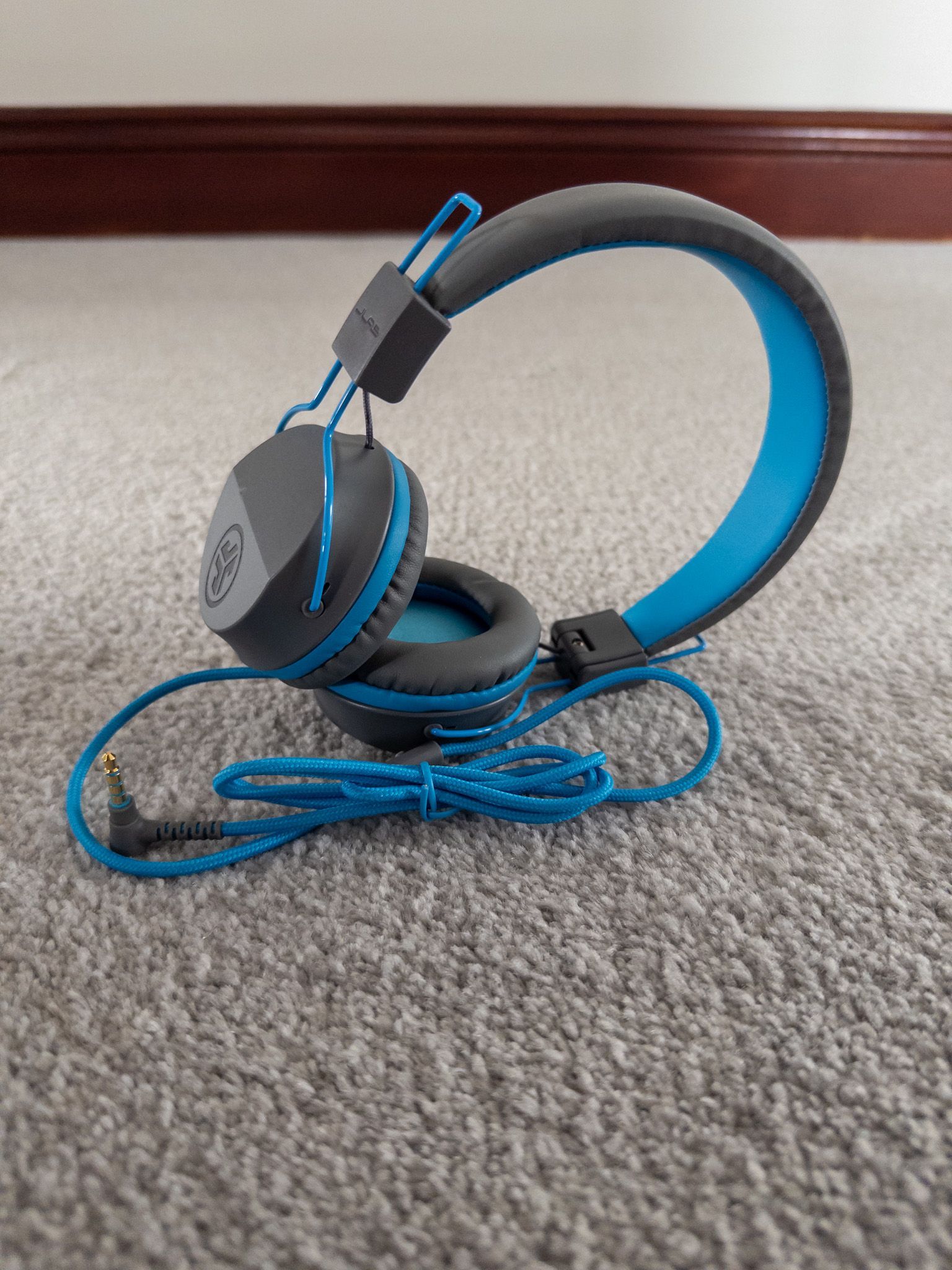 Kid best sale size headphones