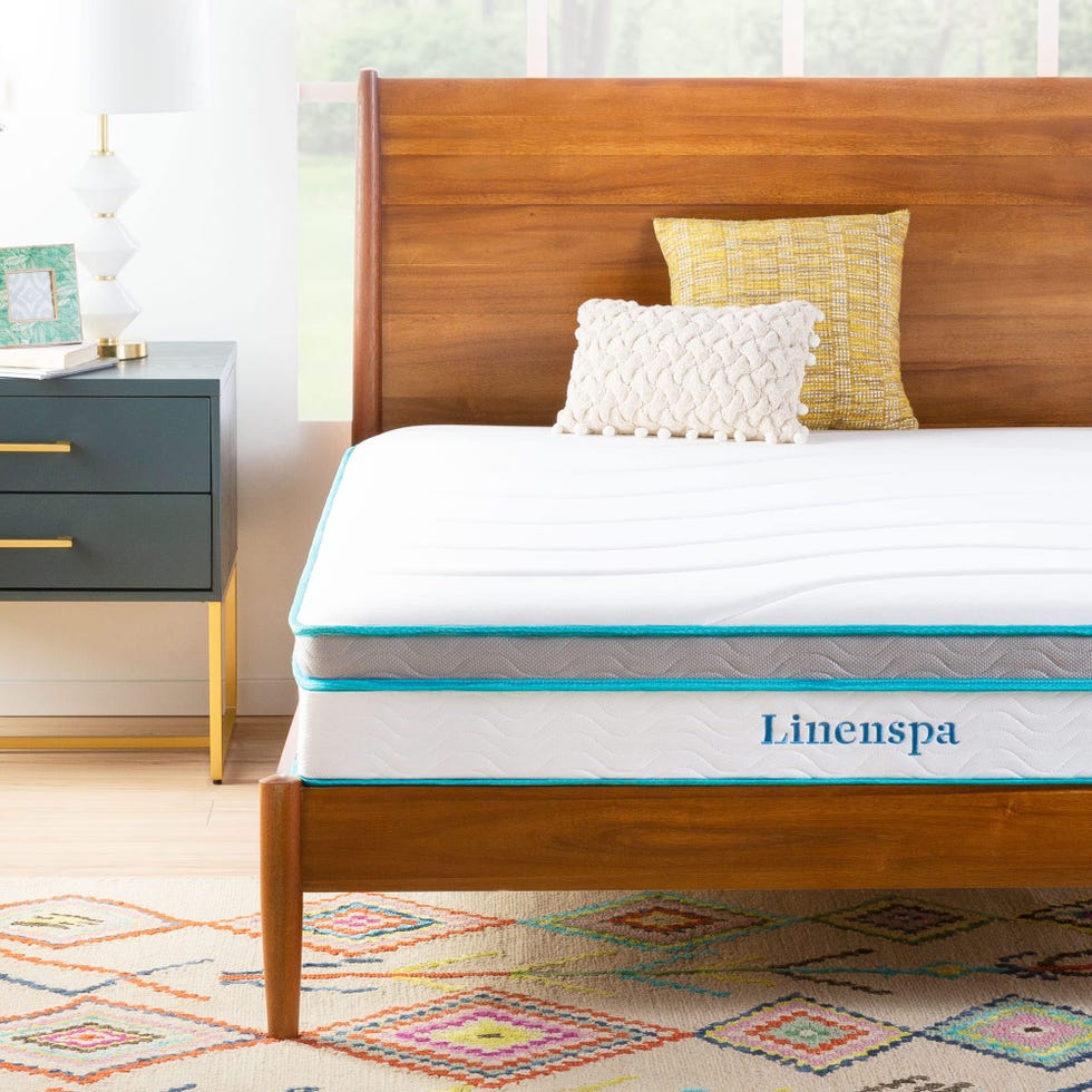 Memory Foam and Innerspring Hybrid Mattress