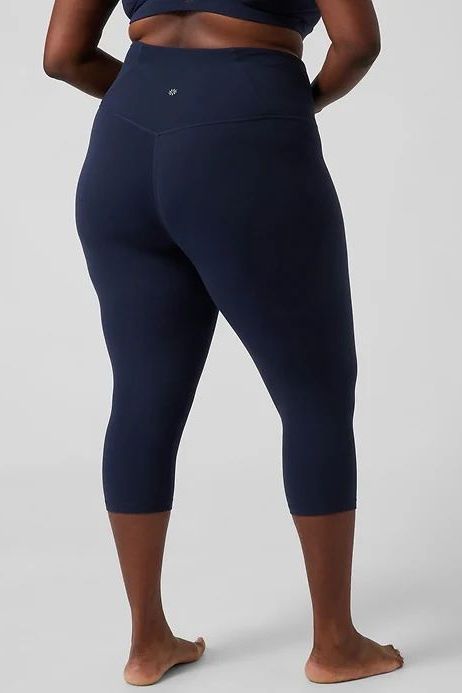 These bum-enhancing leggings that 'hug all the right places' are on sale