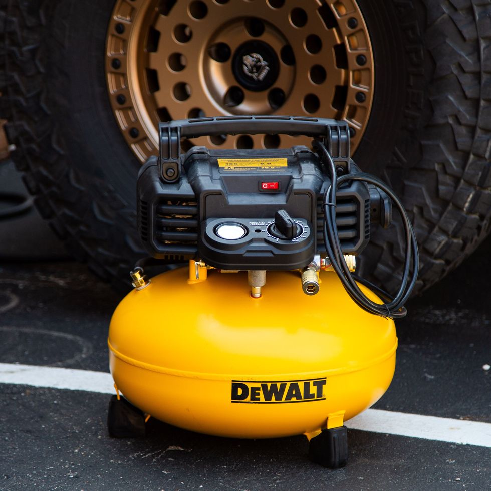 Cleaning with Air Compressors (testing portable air compressors