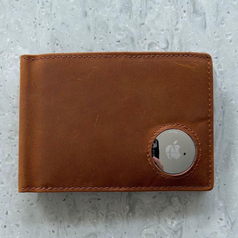 Mens Wallet for Apple AirTag, Full Grain Leather