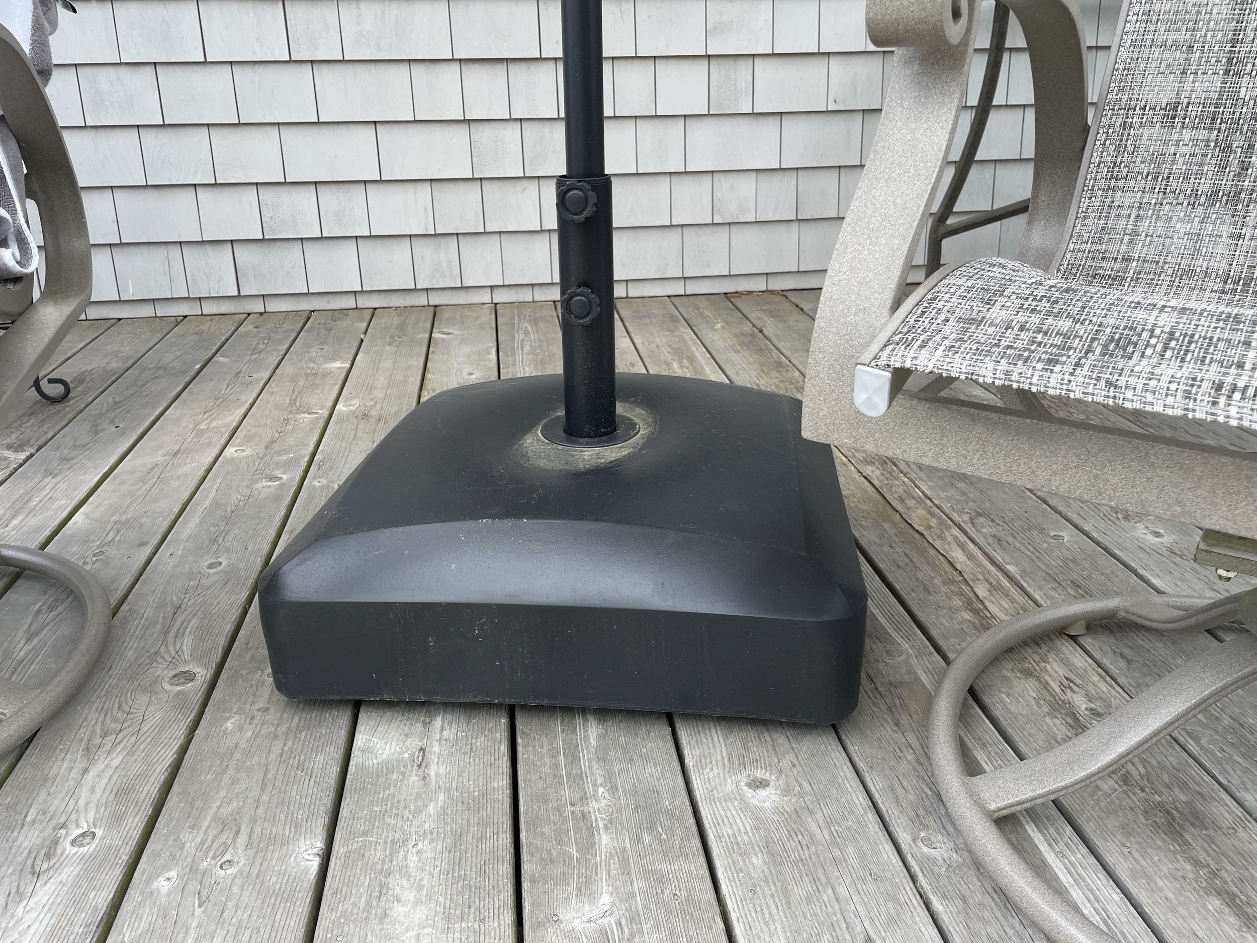 The 8 Best Umbrella Stands Of 2024 Patio Umbrella Stands   1687964437 Umbrella Stands 001 649c4b01b05e5 