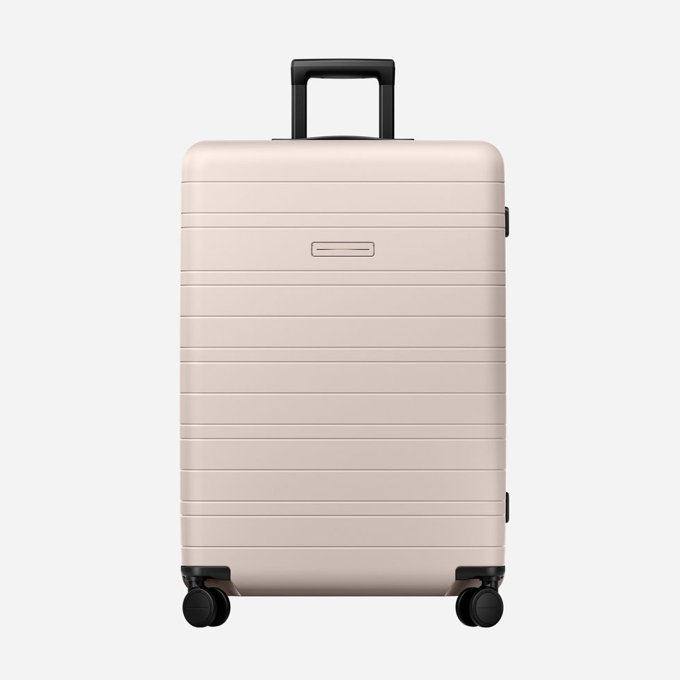 H7 Check-In Luggage