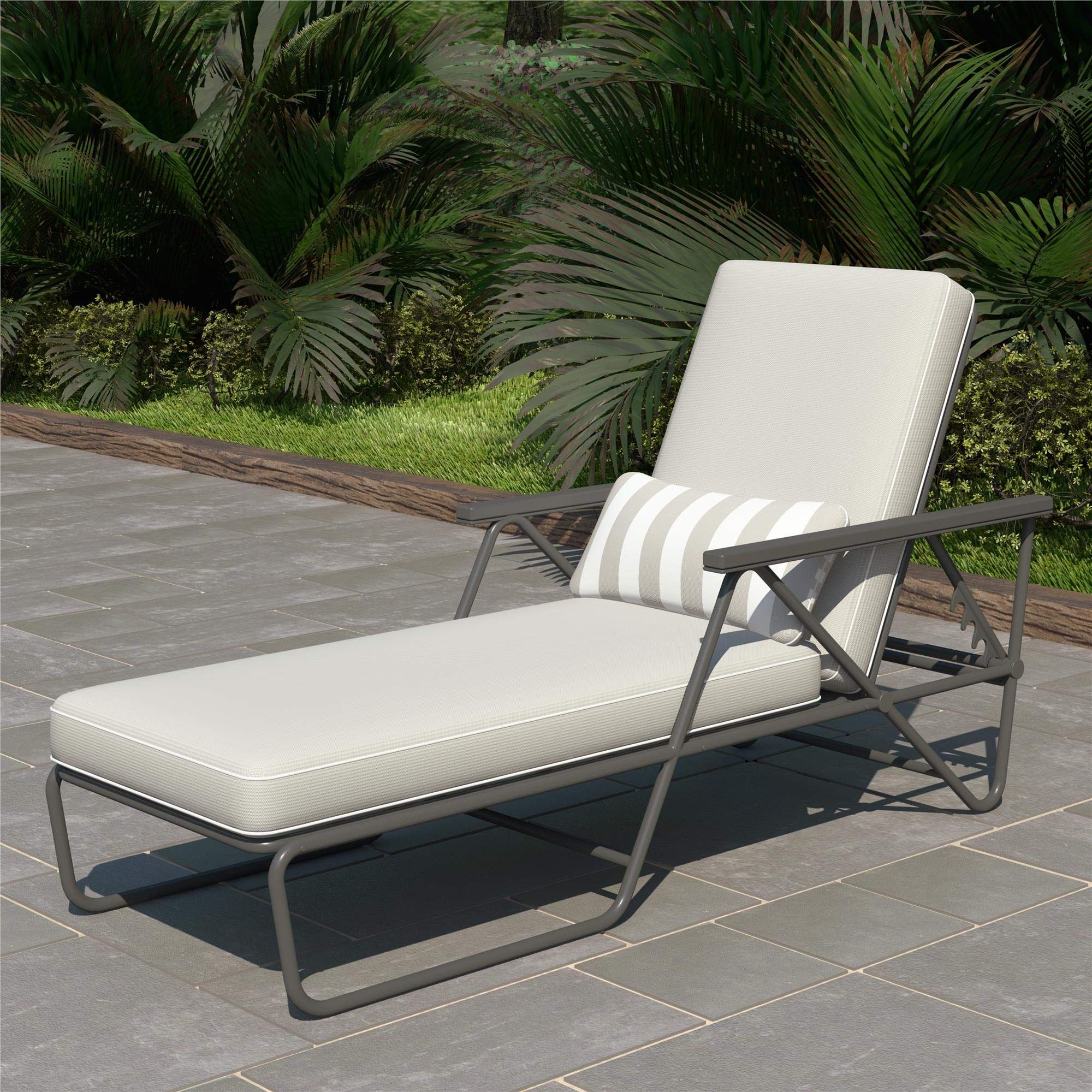 Outdoor lounge chair online with arms