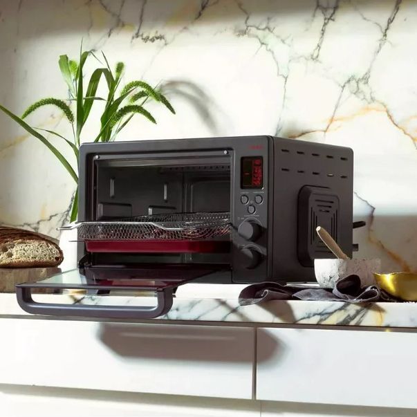 Digital 10-in-1 Toaster Oven with Air Fry