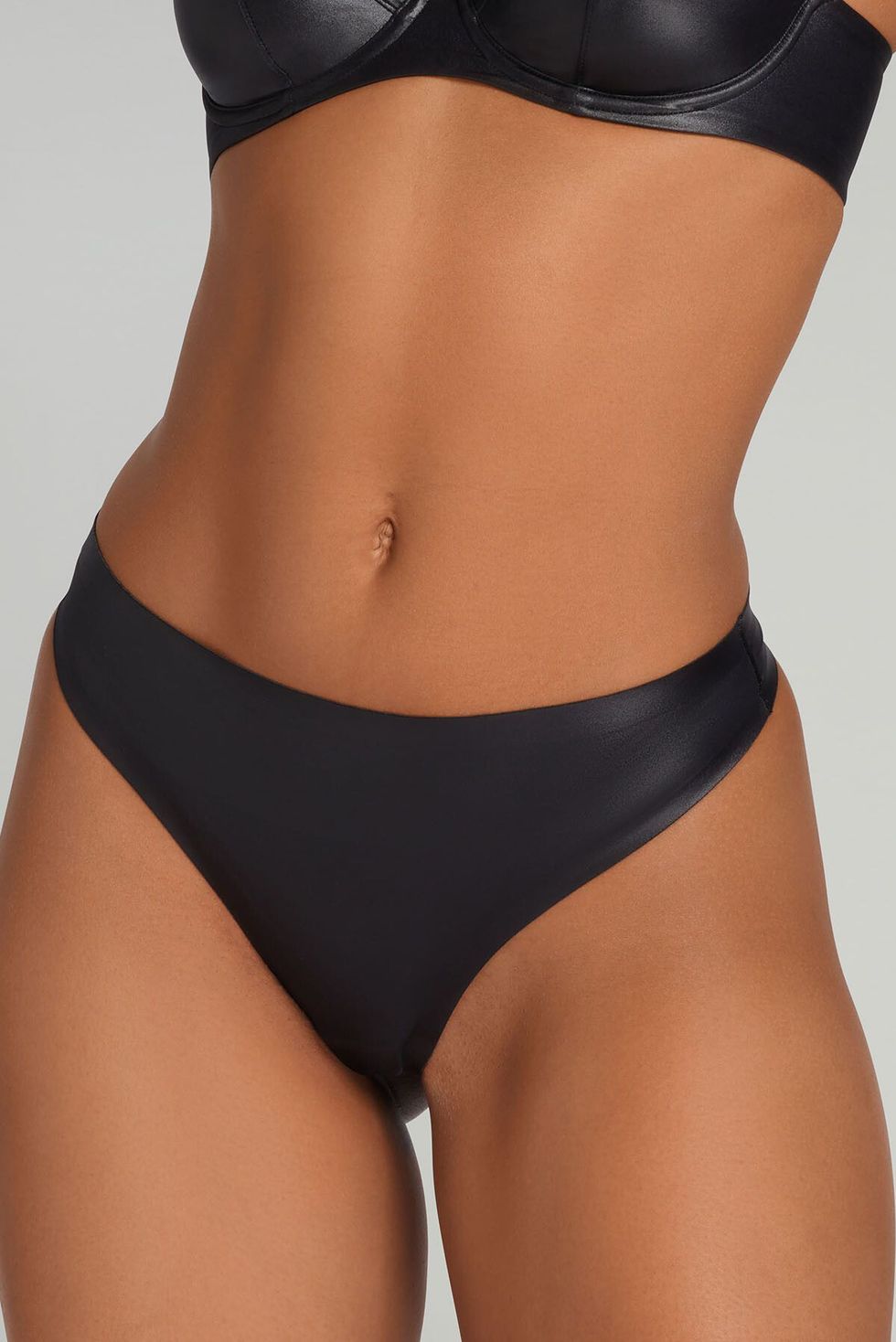 Seamless No VPL Thongs Anucci Smoothing Invisible Knickers