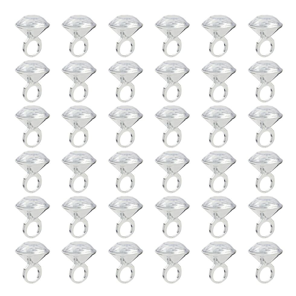 Plastic Diamond Rings 