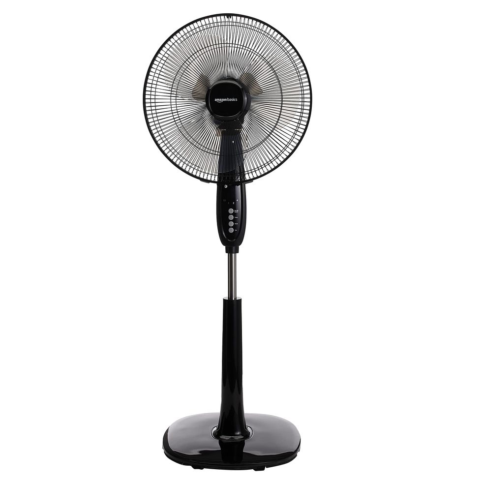 El ventilador más vendido en  es de pie, oscilante, tiene 3 niveles  de potencia y está en o