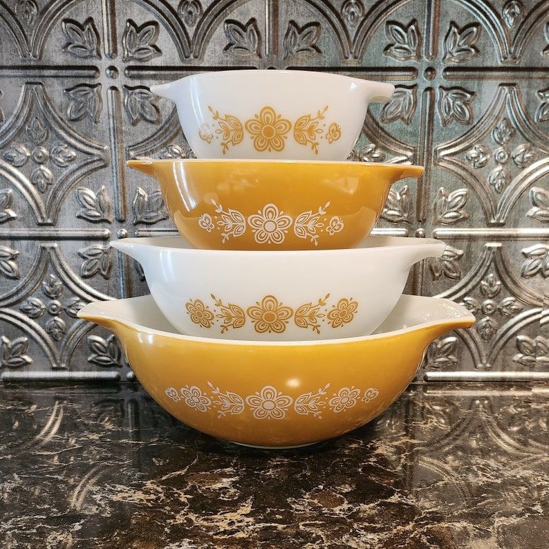 Vintage Pyrex Set of 4 Butterfly Gold Cinderella Nesting Bowls